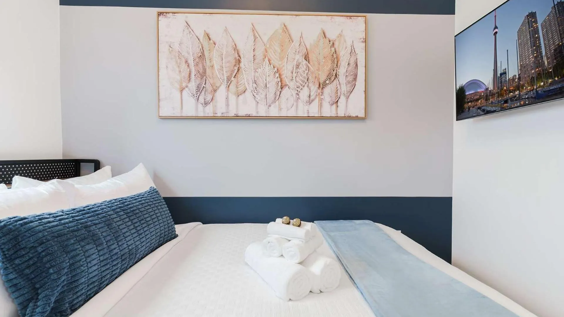 Spacious 3Br Suite For 10 W Patio Heart Of Toronto Hotel