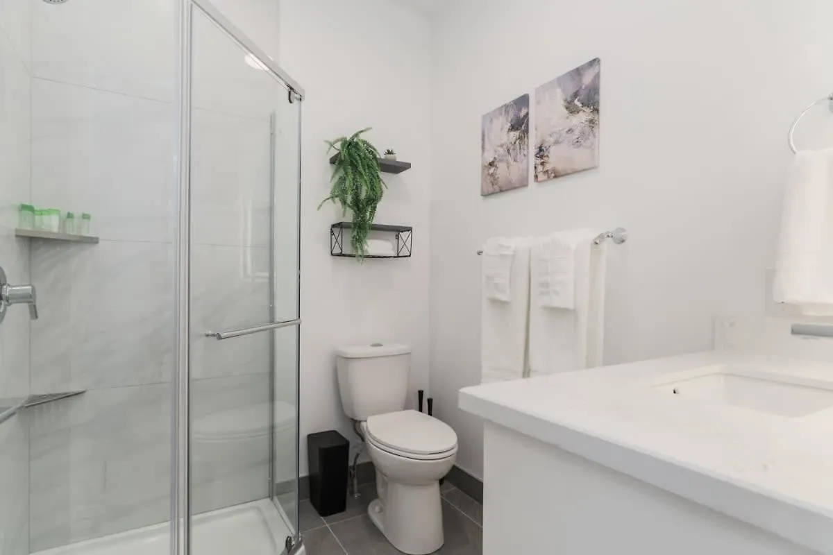 호텔 Spacious 3Br Suite For 10 W Patio Heart Of 토론토
