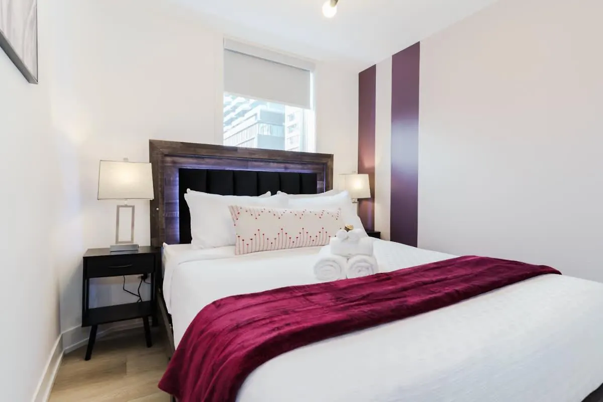 Spacious 3Br Suite For 10 W Patio Heart Of 토론토 0*,